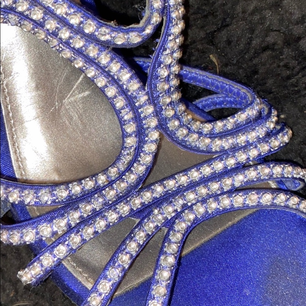 Heels - Picture 3 of 3
